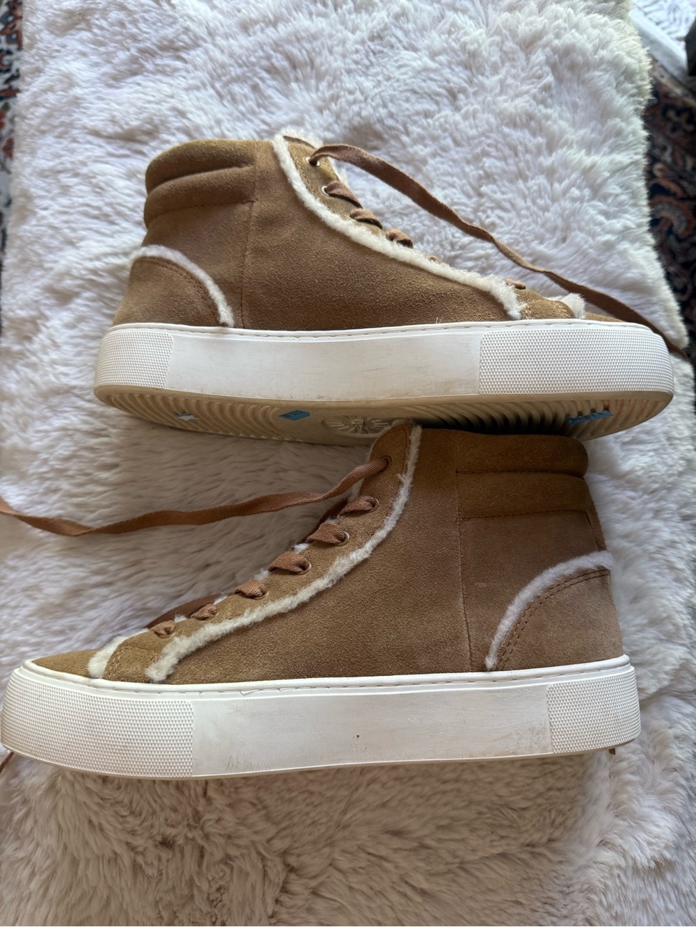 UGG Olli Women’s Chestnut Suede High top Sneakers with Shearling Trim size 8.5 - Picture 3 of 15